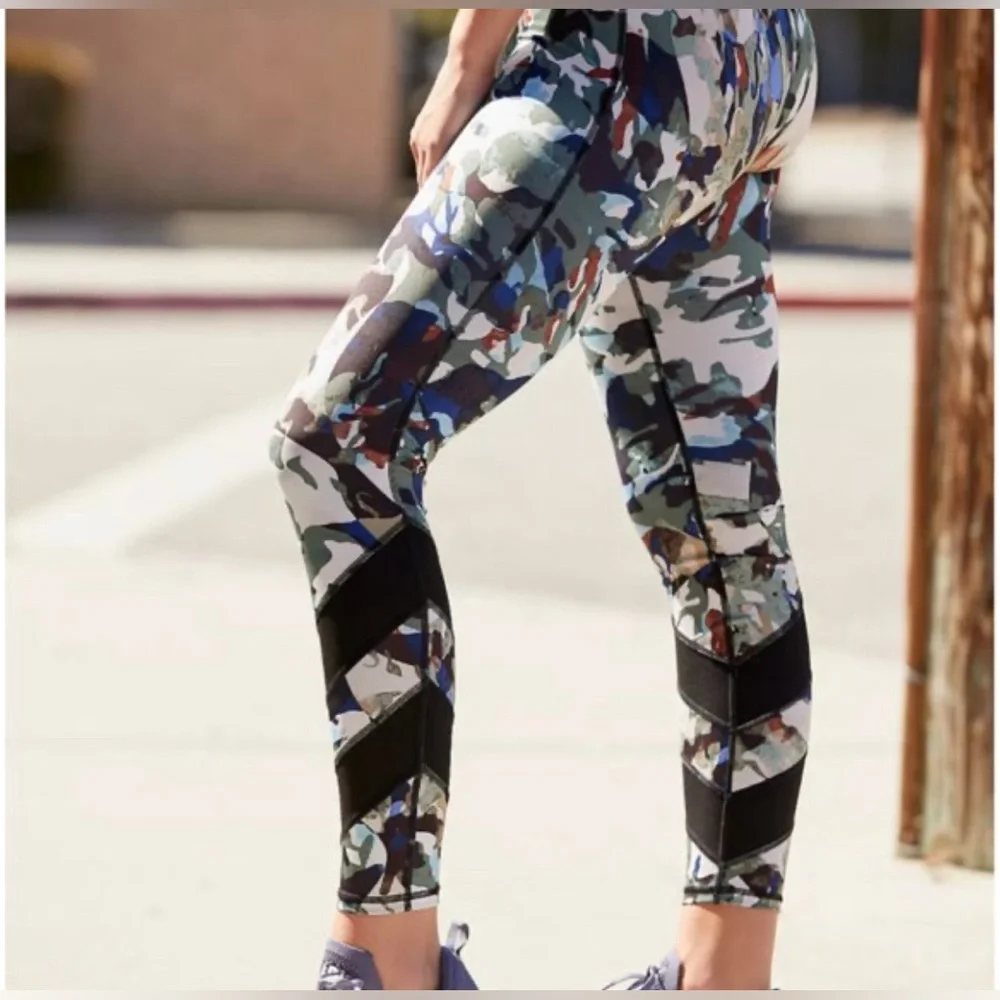 FP Movement by Free People Daybreak Graphic Camo Leggings & Sports 2pc Set XS - Picture 6 of 16